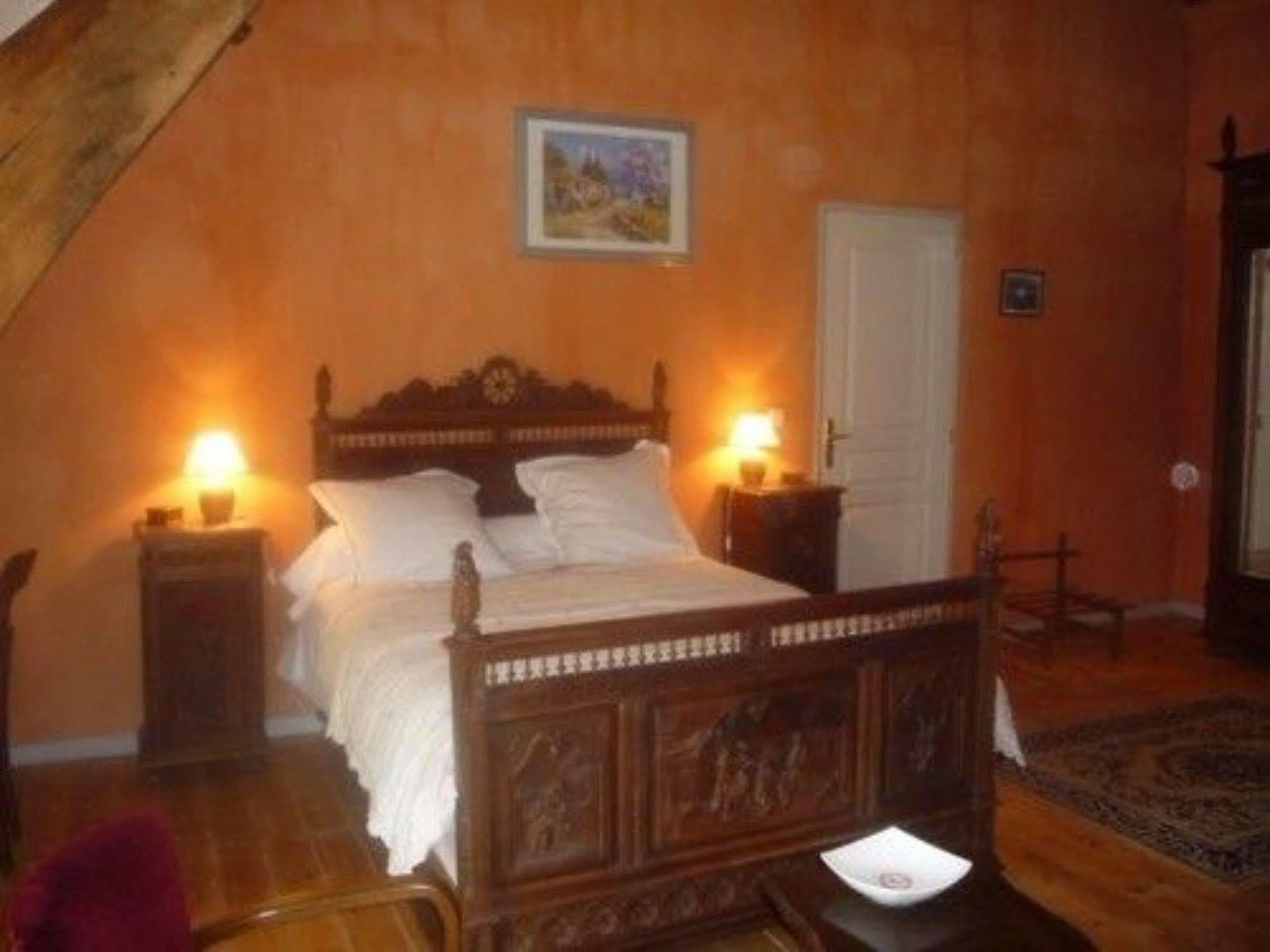 Au Mesnil Le Bas Bray Bed and Breakfast Bures-en-Bray Εξωτερικό φωτογραφία