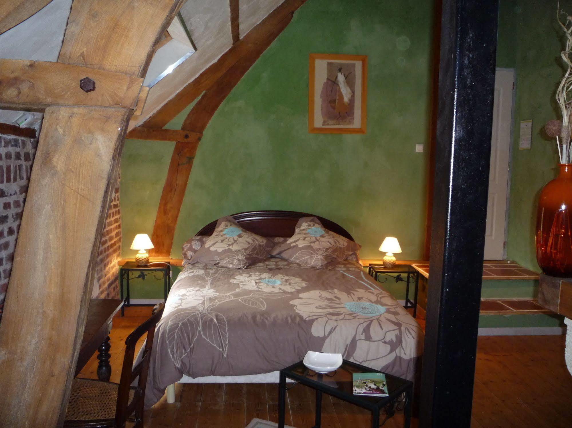Au Mesnil Le Bas Bray Bed and Breakfast Bures-en-Bray Εξωτερικό φωτογραφία
