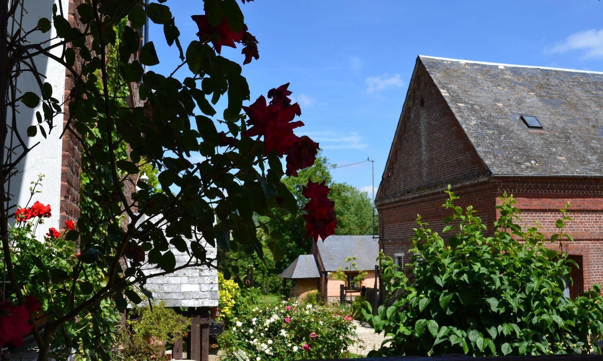 Au Mesnil Le Bas Bray Bed and Breakfast Bures-en-Bray Εξωτερικό φωτογραφία